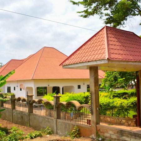 Parkbridge Resort Mto wa Mbu Extérieur photo