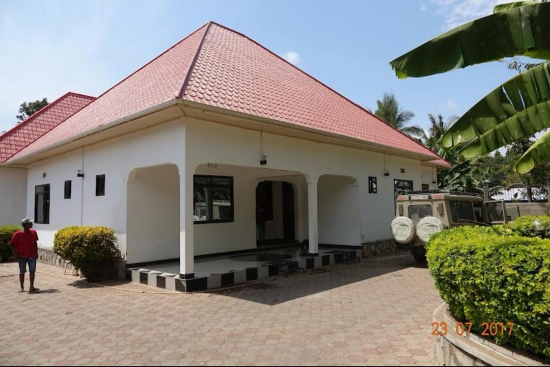Parkbridge Resort Mto wa Mbu Extérieur photo